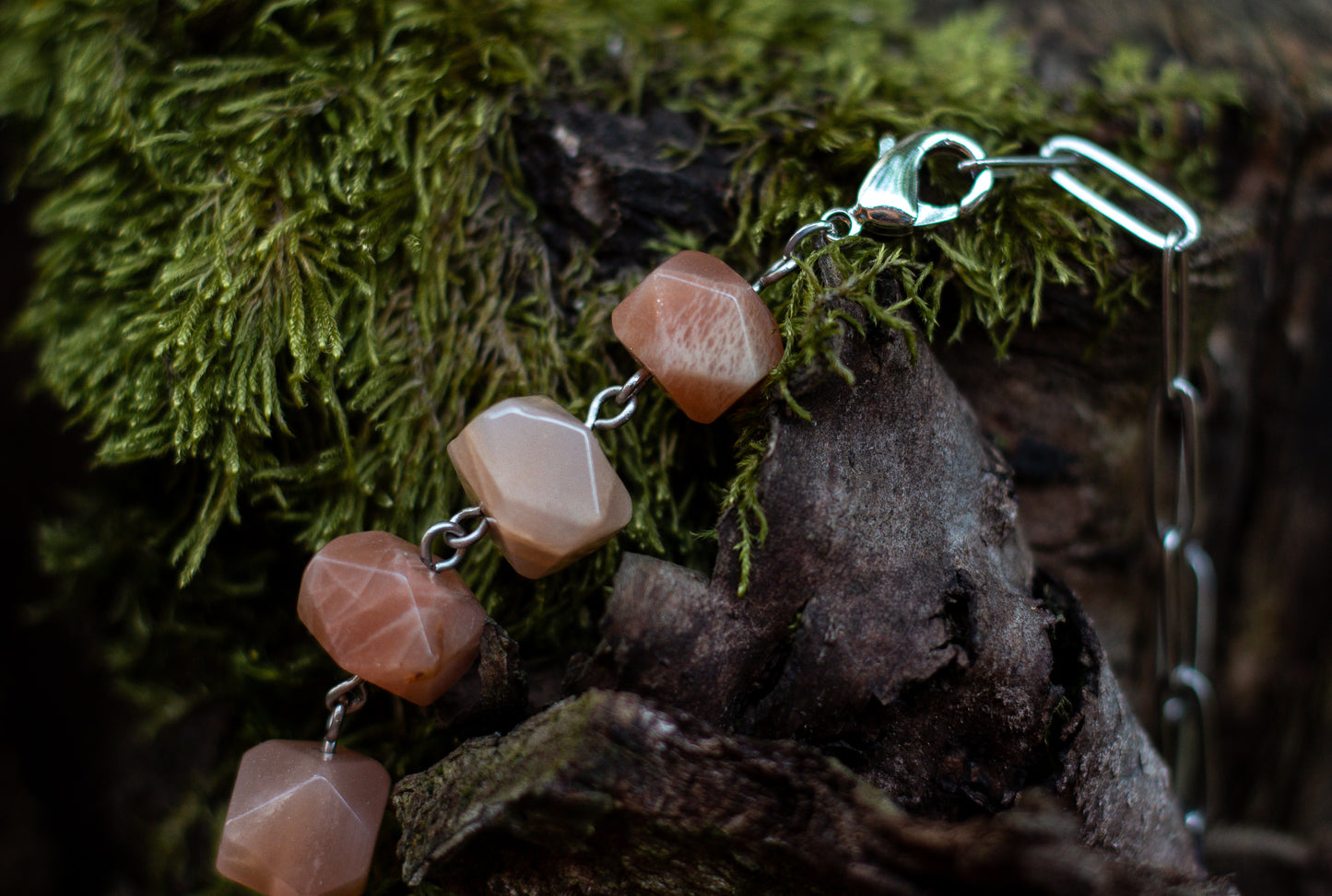 Bold Silver Sun Choker