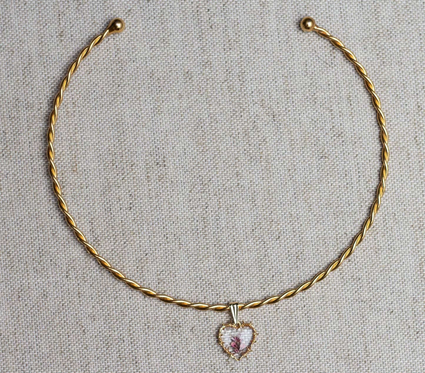 Barbed Wire Heart Flowerchoker