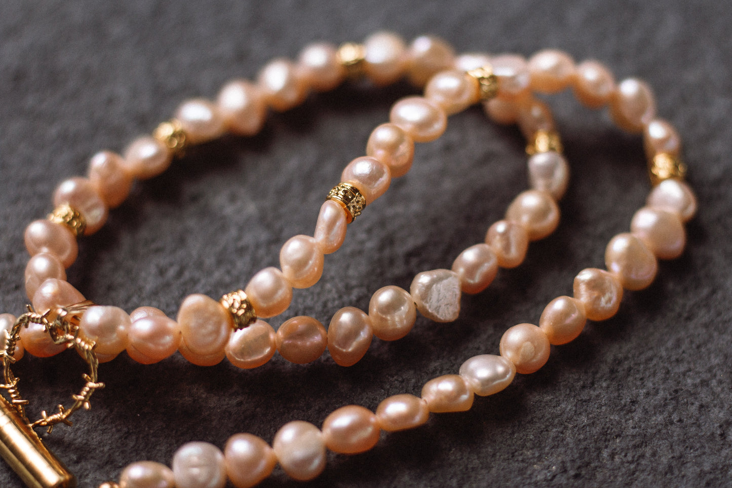 Rose Pearl Choker
