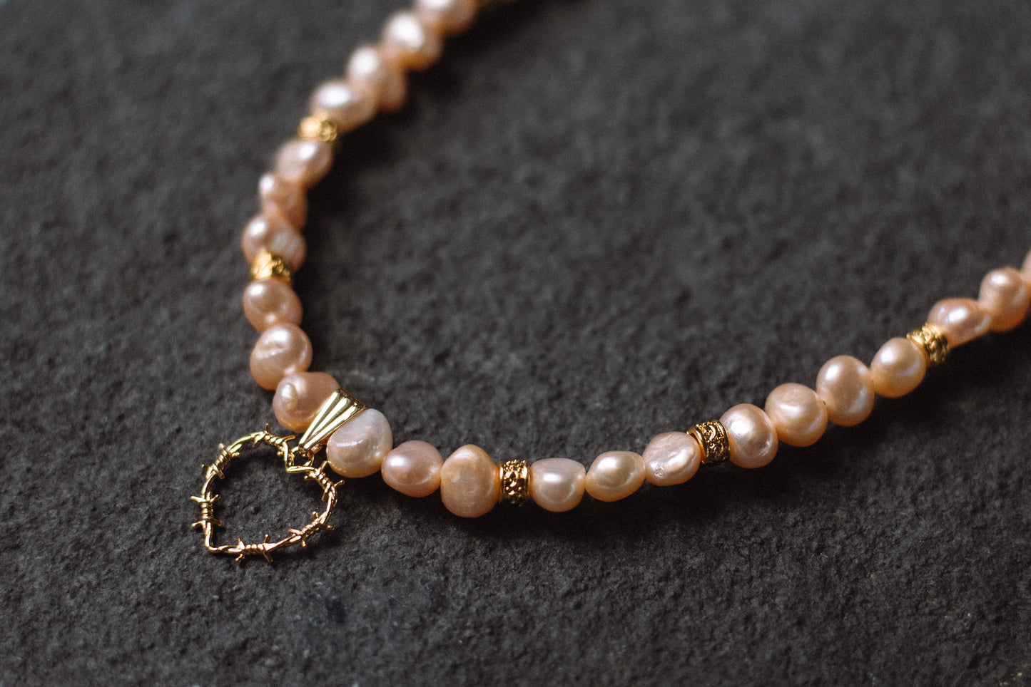 Rose Pearl Choker