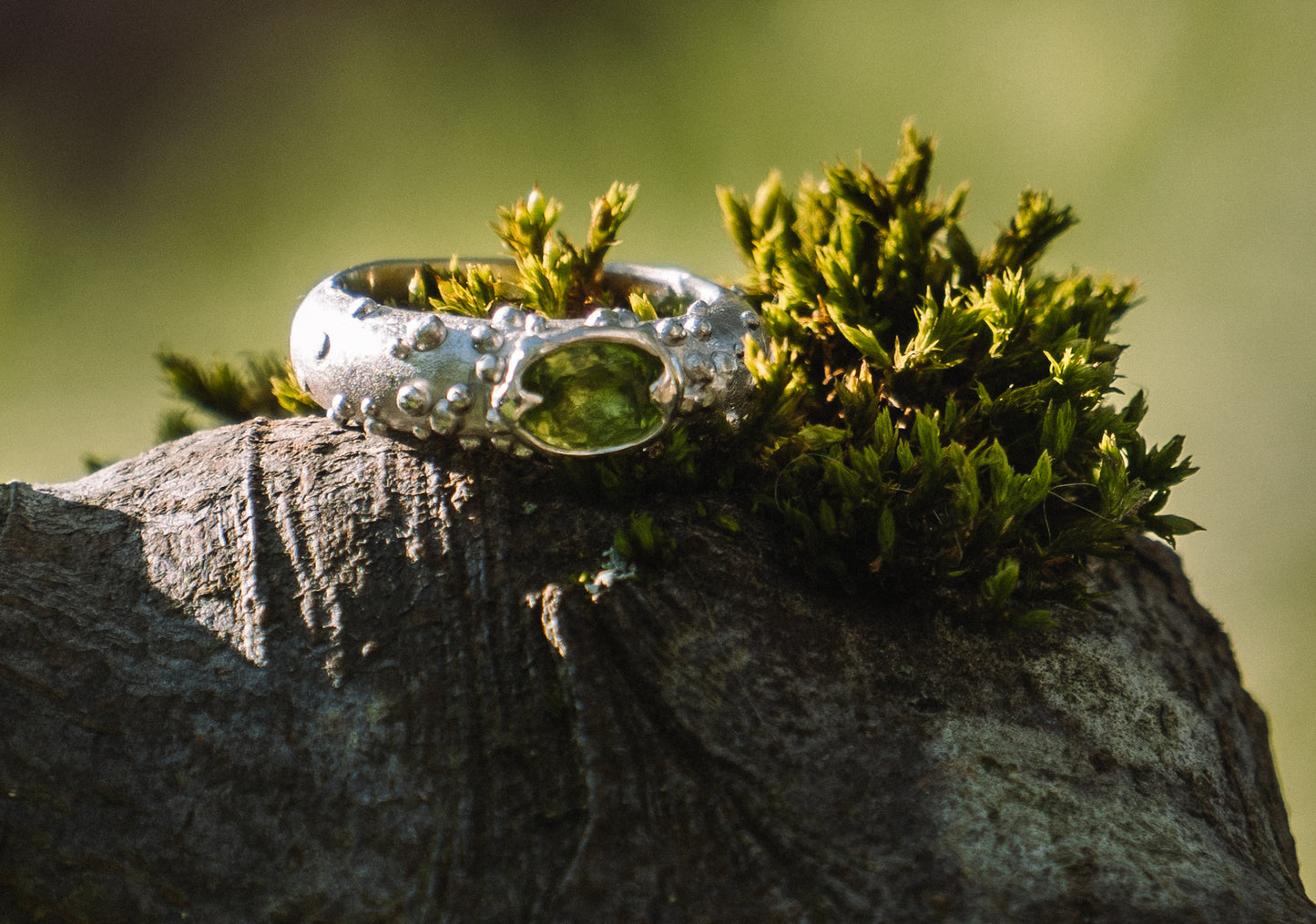 Bubble Peridot 935 Silver Ring