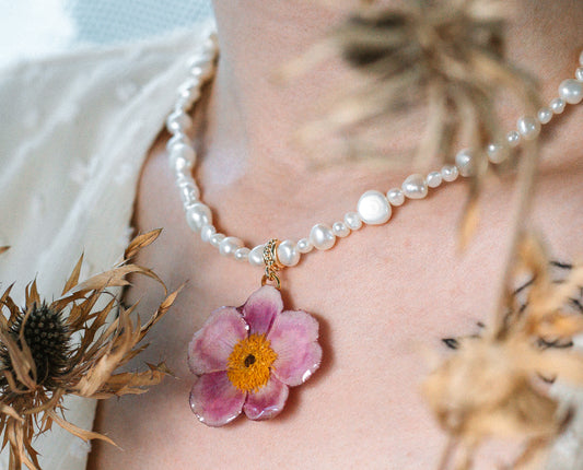 Anemone Pearl Choker
